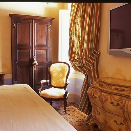 Locanda Pietrasantese B&B Пьетразанта Экстерьер фото