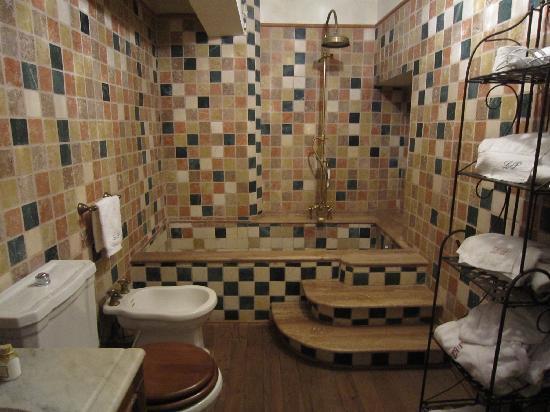 Locanda Pietrasantese B&B Пьетразанта Экстерьер фото